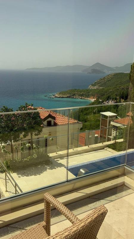 Vila Jadranska na prodaju, Sveti Stefan