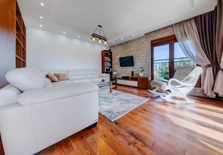 Villa zu verkaufen in Krimovica 320m2