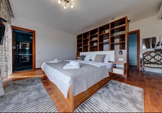 Villa zu verkaufen in Krimovica 320m2