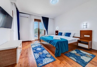 Villa zu verkaufen in Krimovica 320m2