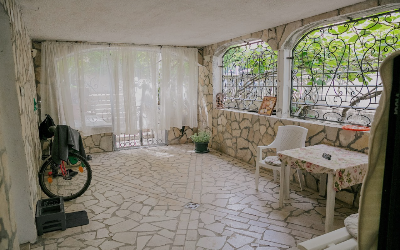 Vila na prodaju sa pogledom na zaliv u Prčnju
