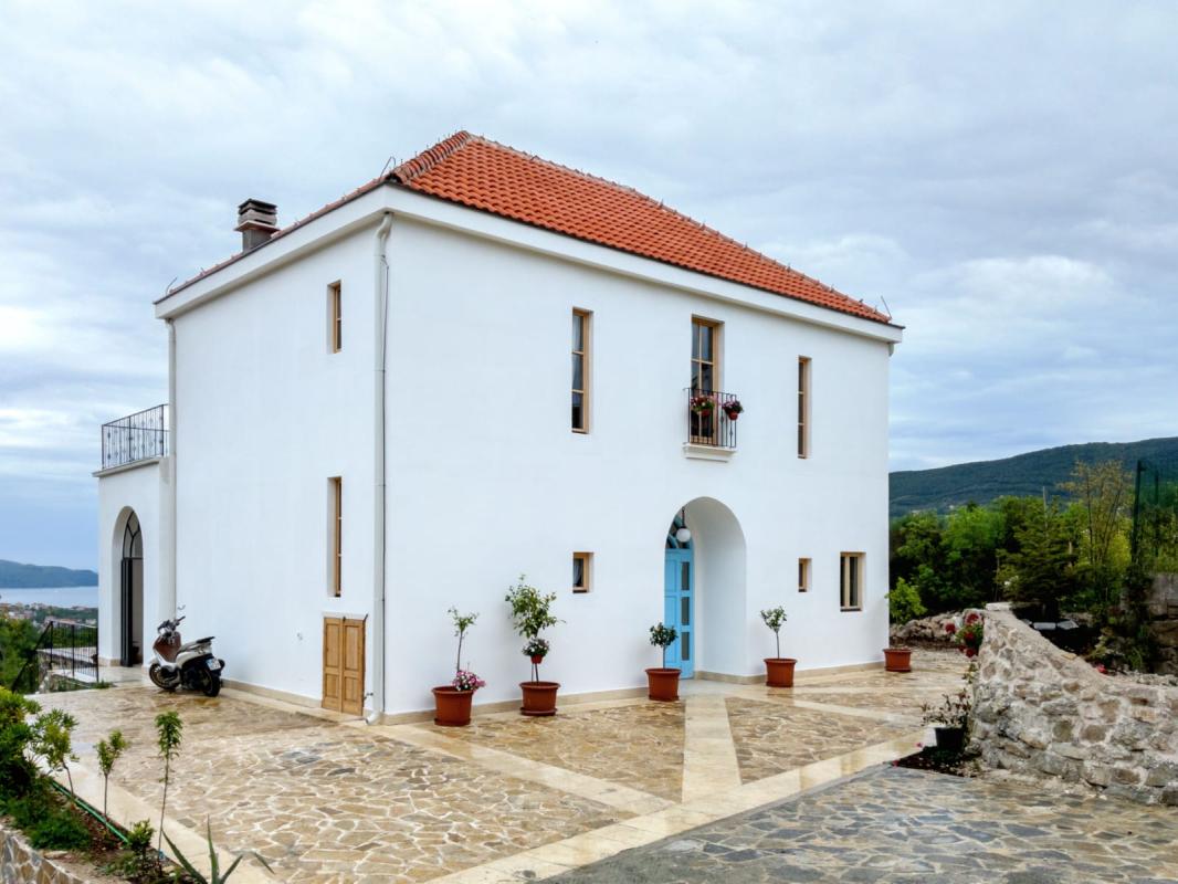Villa Herceg Novi mit Meerblick