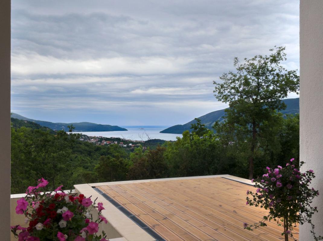 Villa Herceg Novi mit Meerblick