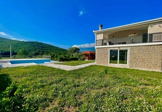 Villa in Krimovice mit Pool