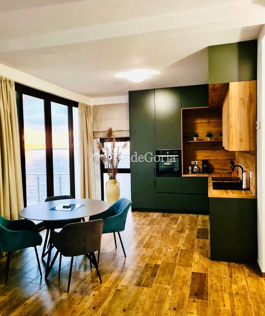 Vila na prvom redu do plaže sa privatnom plažom i bazenom