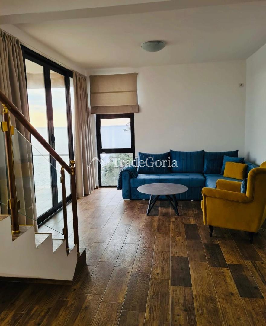 Vila na prvom redu do plaže sa privatnom plažom i bazenom