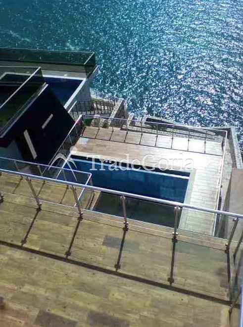 Vila na prvom redu do plaže sa privatnom plažom i bazenom