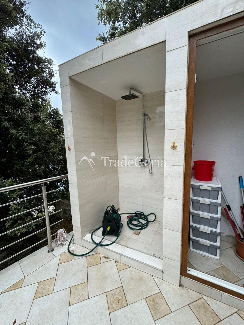Villa on the first line in Uteha - 750,000 euros