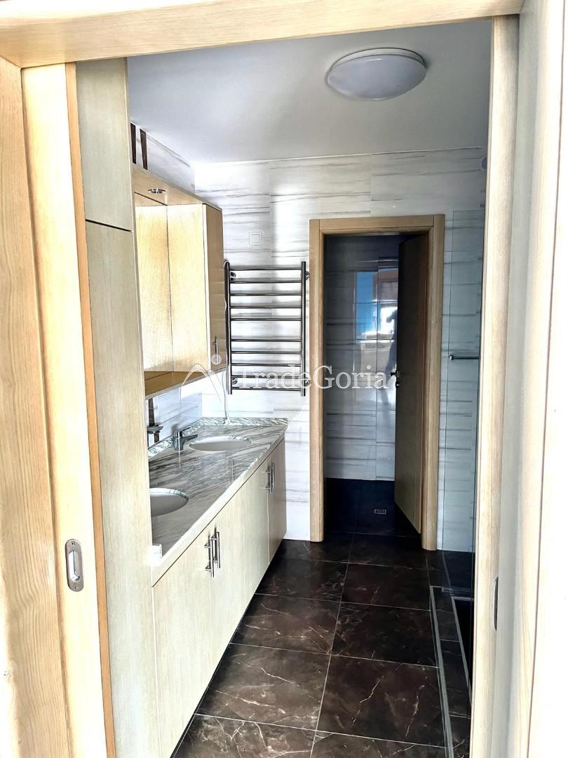 Villa on the first line in Uteha - 750,000 euros