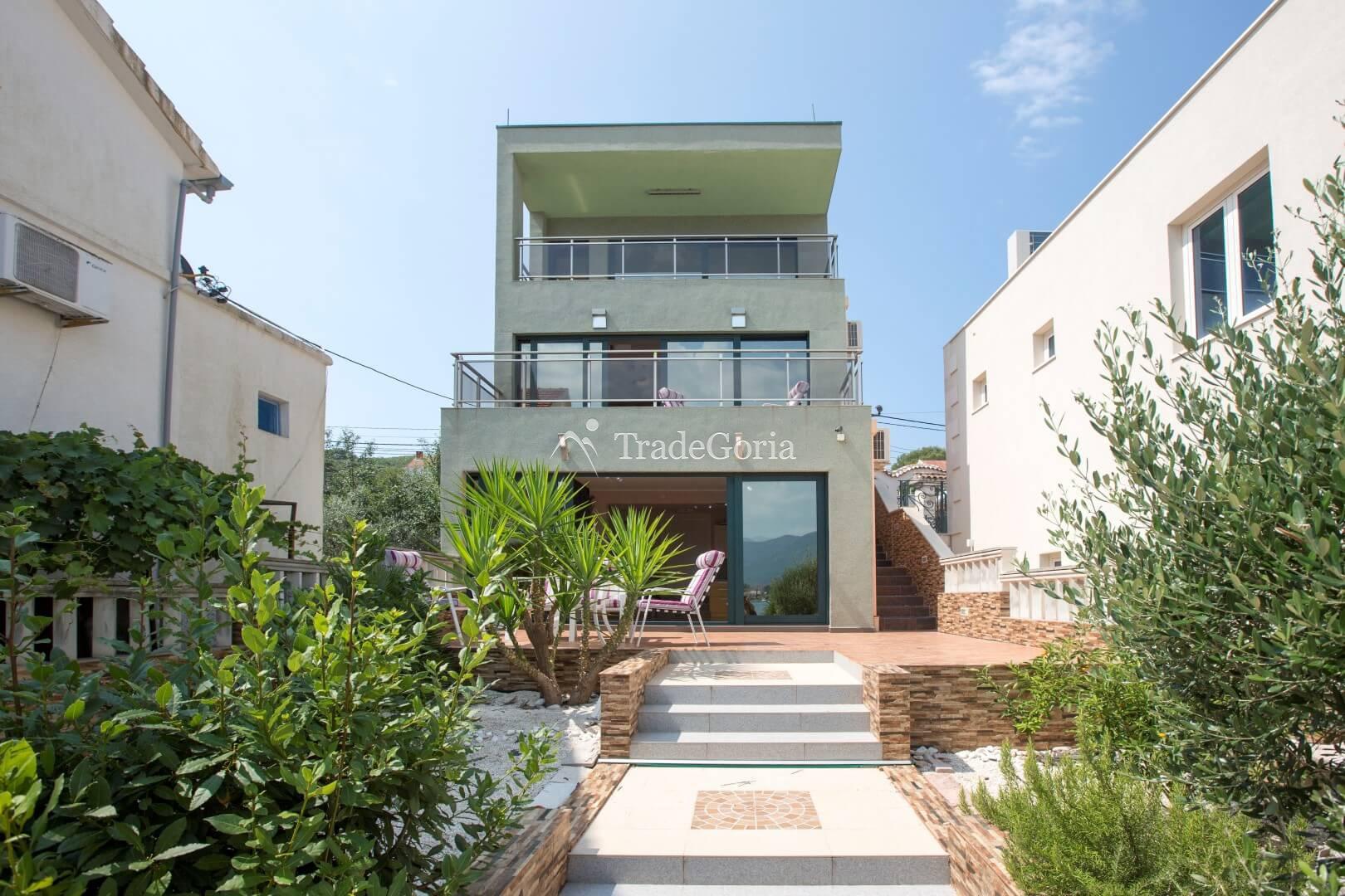 Villa with private waterfront beach and dock