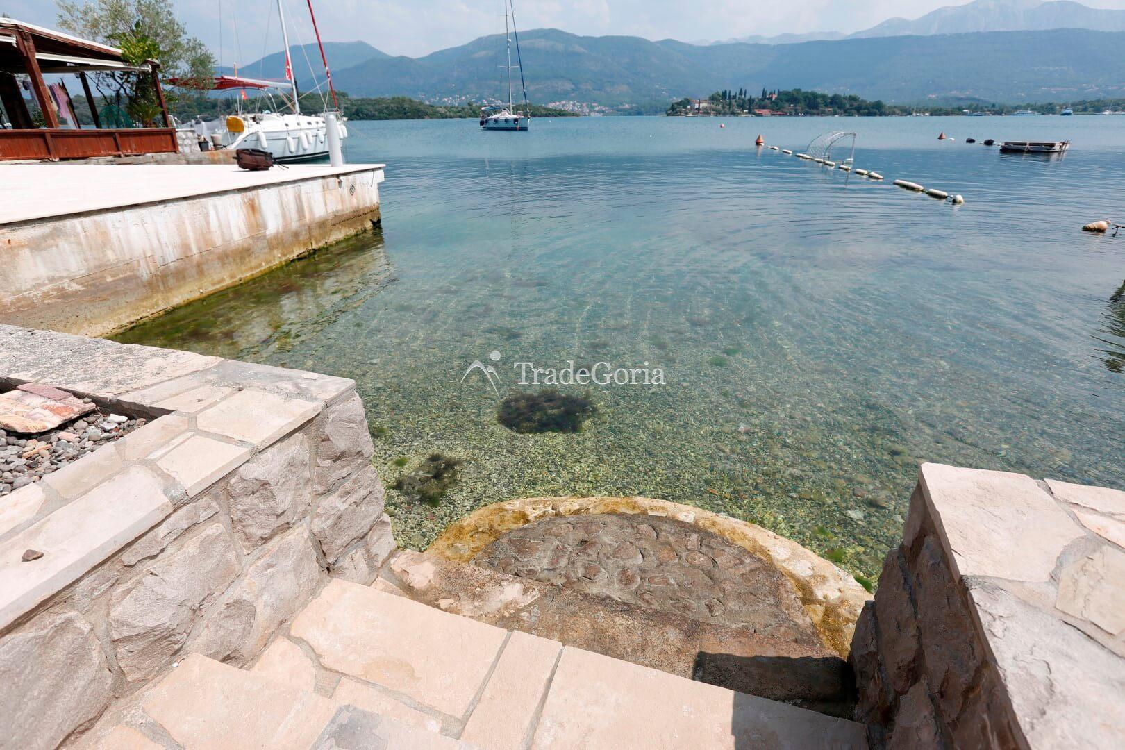 Villa with private waterfront beach and dock