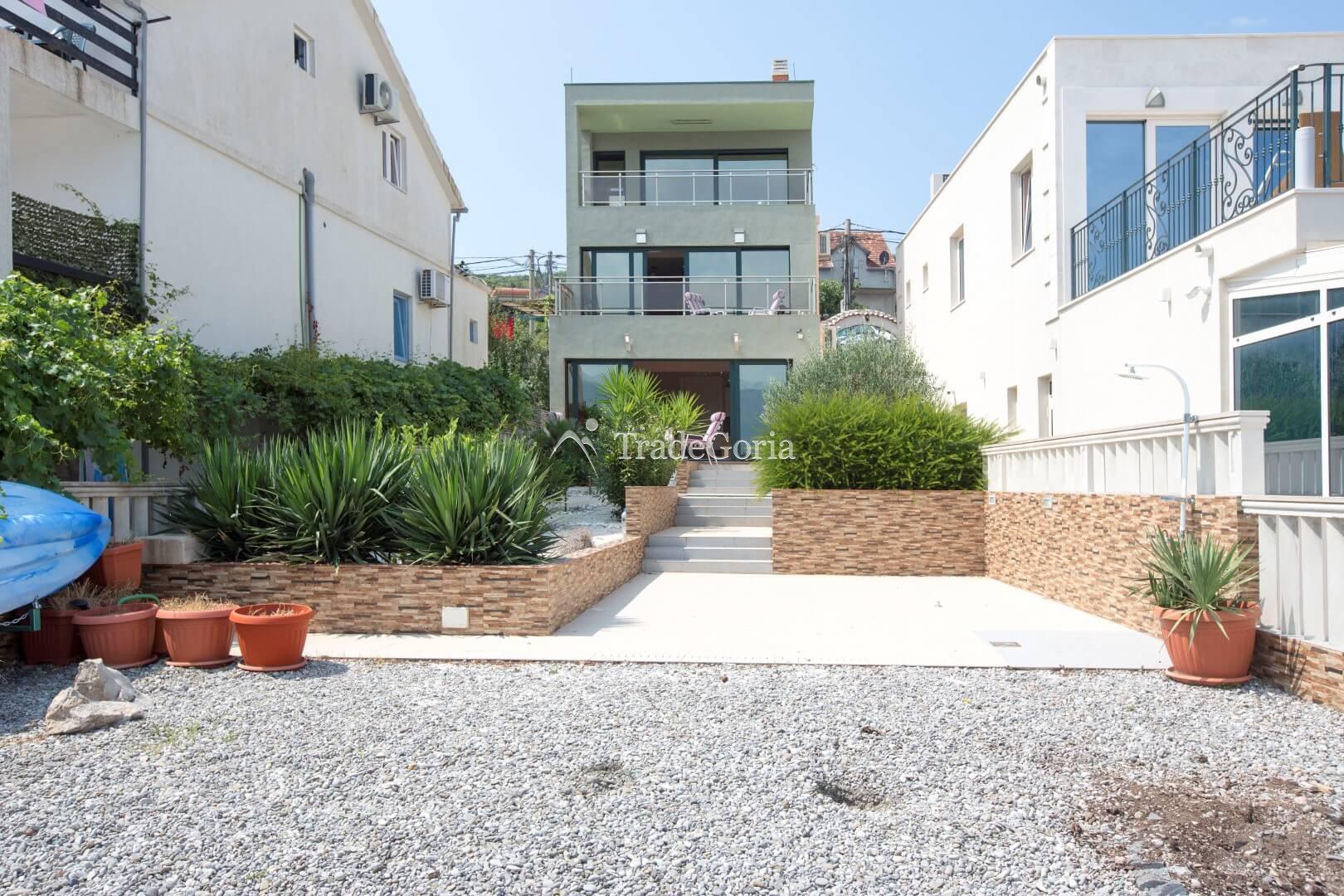 Villa with private waterfront beach and dock