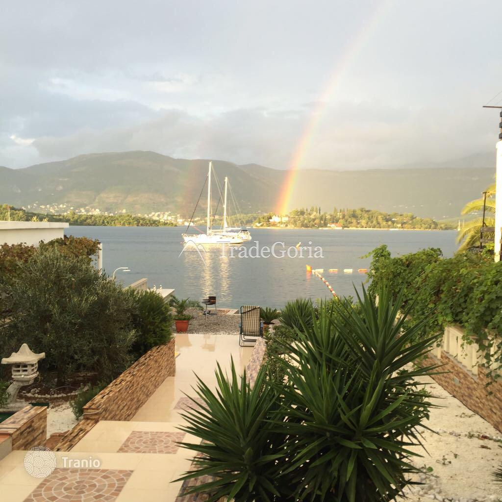 Villa with private waterfront beach and dock