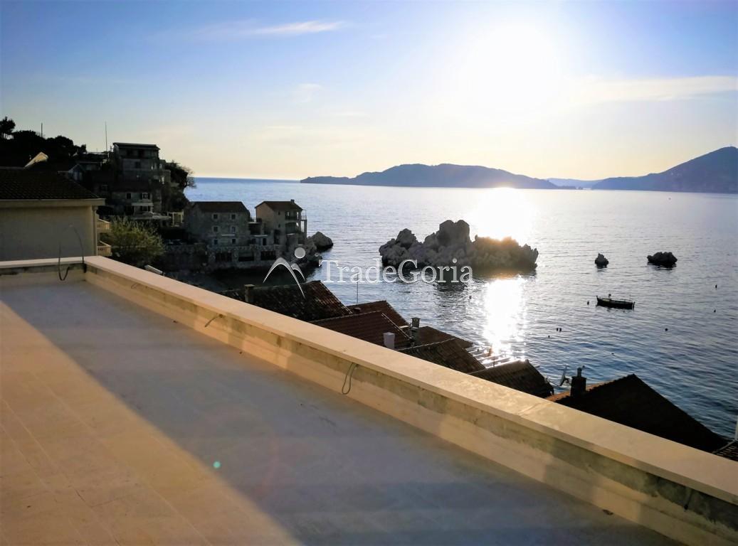 Vila pored mora u Crnoj Gori, Pržno - 1.300.000 evra