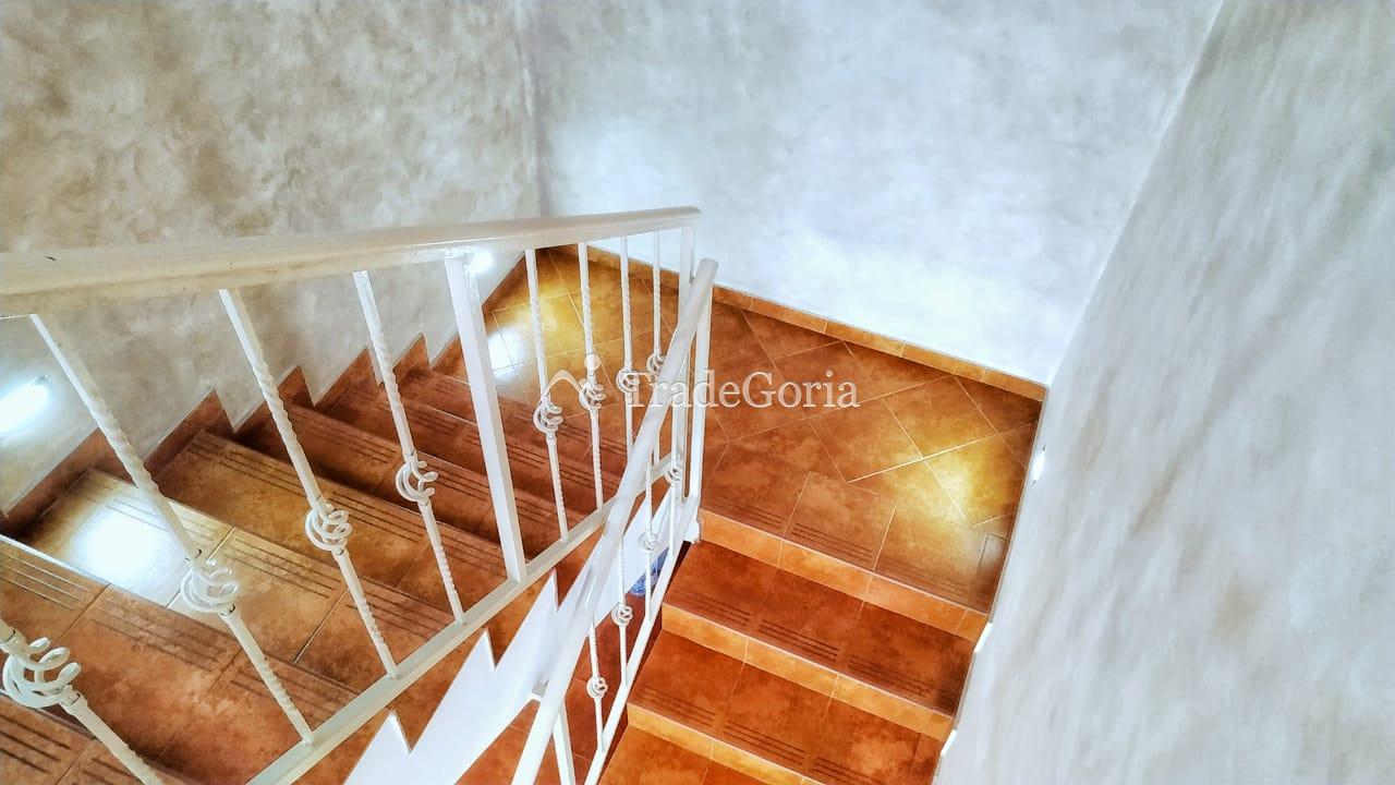 Vila u Dobroj Vodi sa velikom parcelom i bazenom