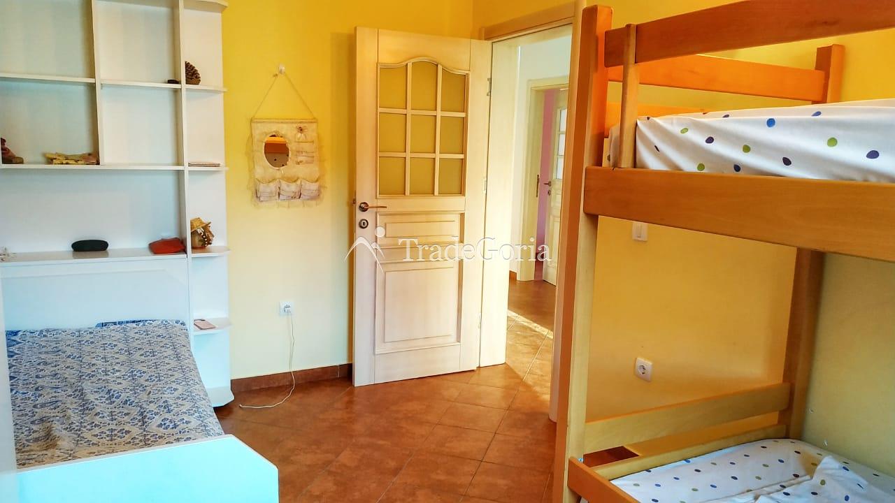 Vila u Dobroj Vodi sa velikom parcelom i bazenom