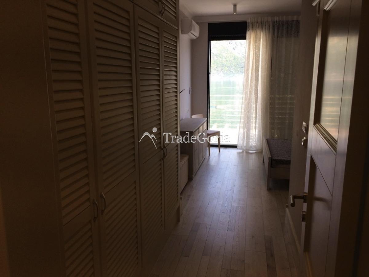 Vila u Stolivu. Plaćanje u Rusiji moguće u rubljama! - Cena 1.350.000 evra