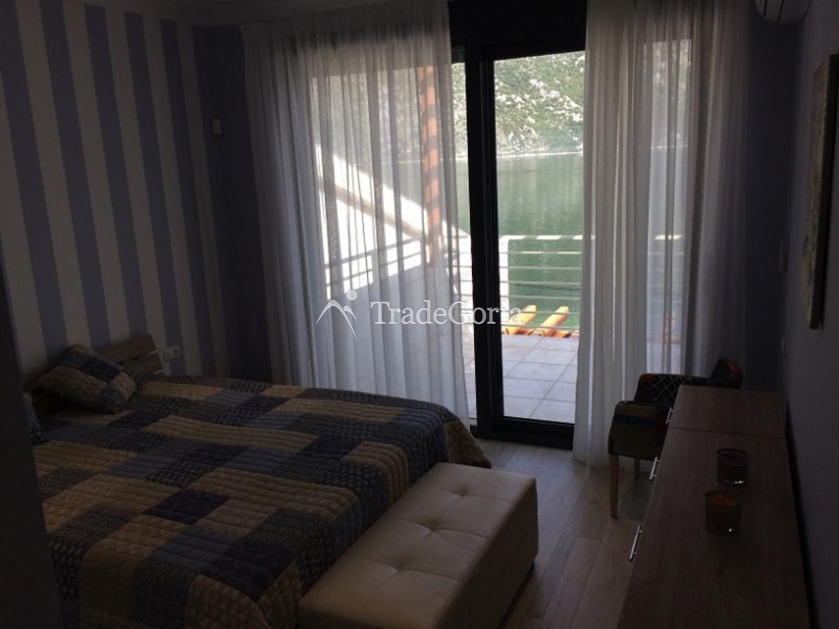 Vila u Stolivu. Plaćanje u Rusiji moguće u rubljama! - Cena 1.350.000 evra