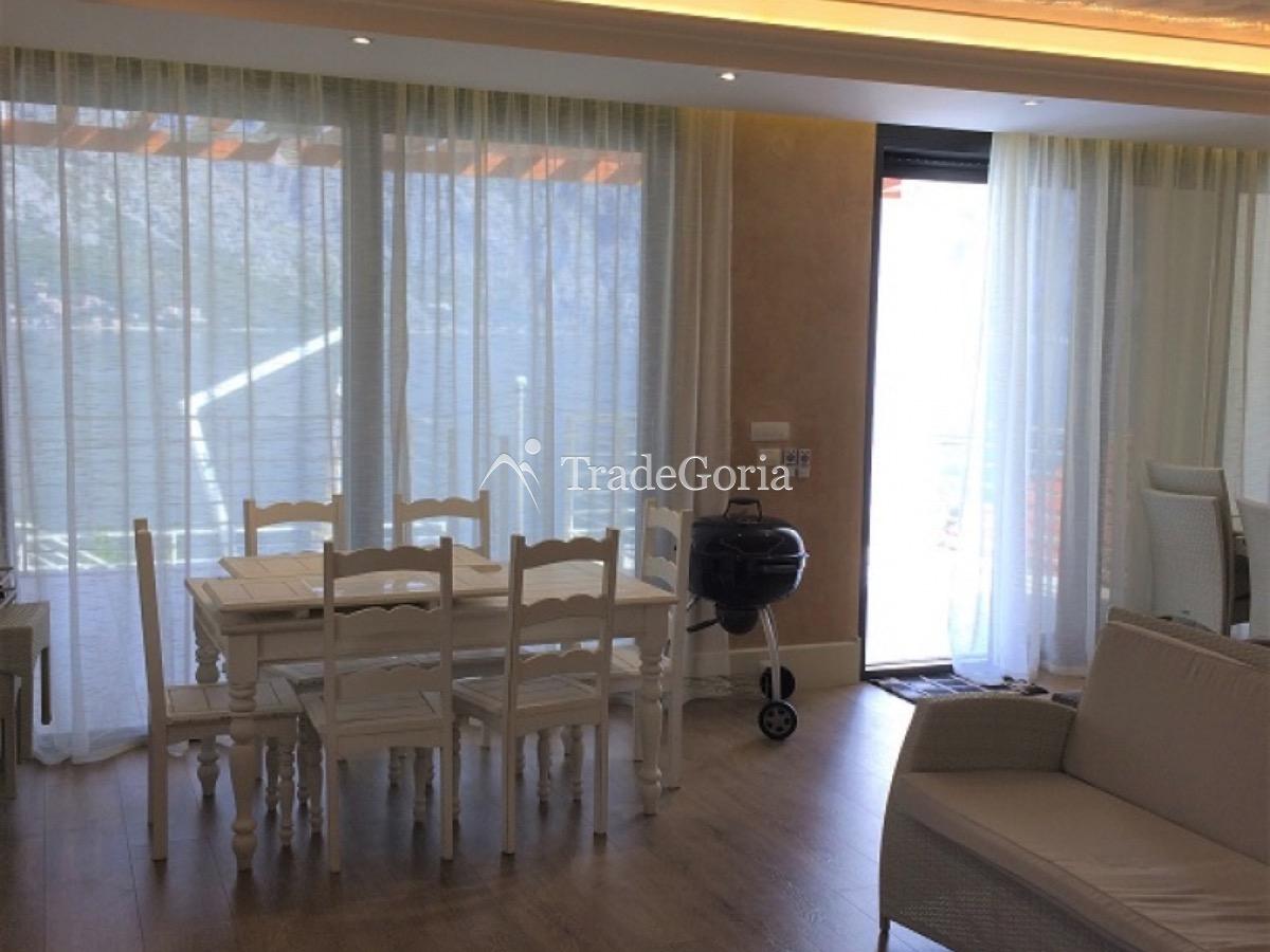 Vila u Stolivu. Plaćanje u Rusiji moguće u rubljama! - Cena 1.350.000 evra