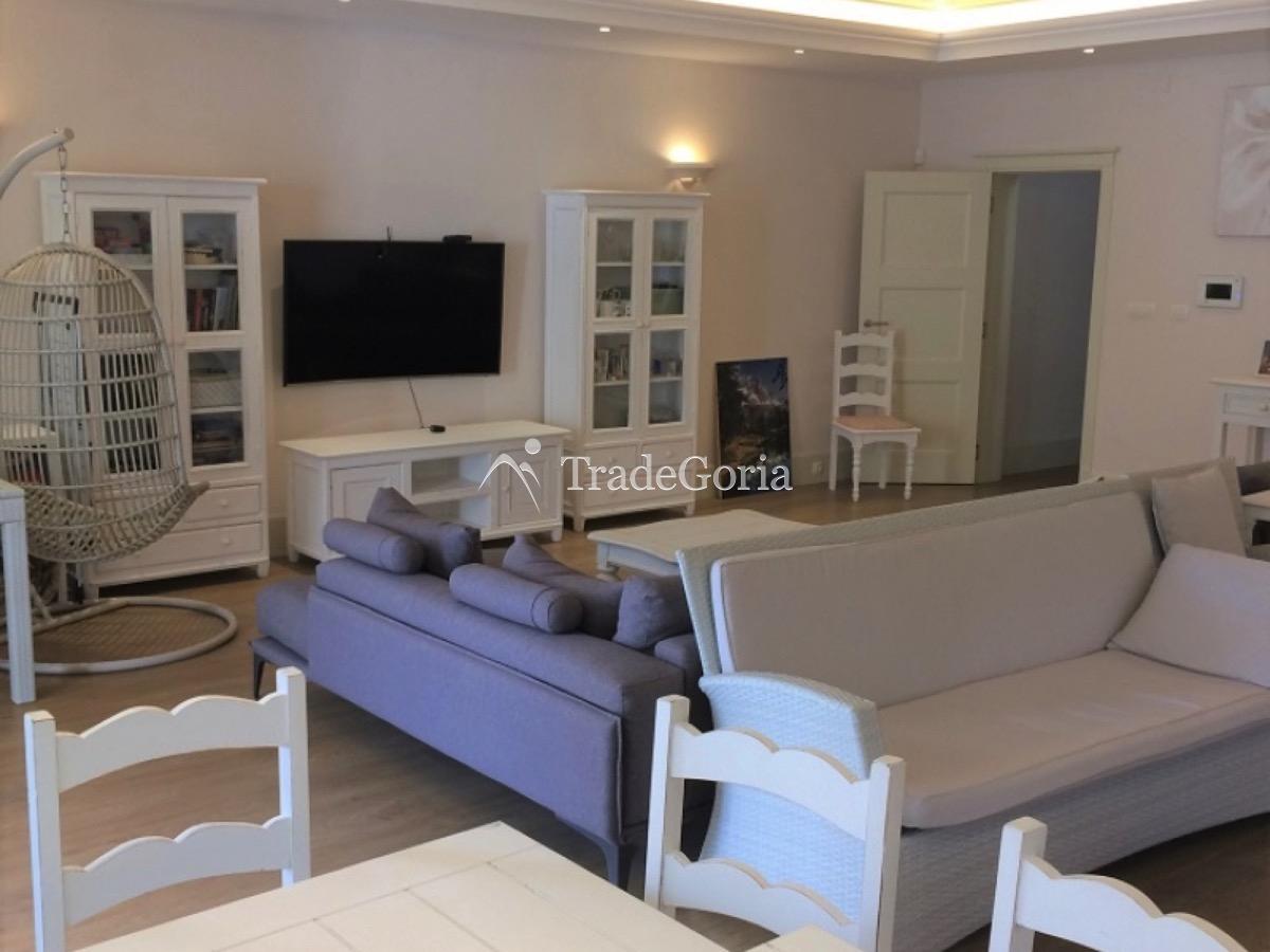 Vila u Stolivu. Plaćanje u Rusiji moguće u rubljama! - Cena 1.350.000 evra