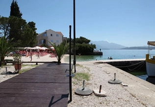 Villa with apartments in Baosici