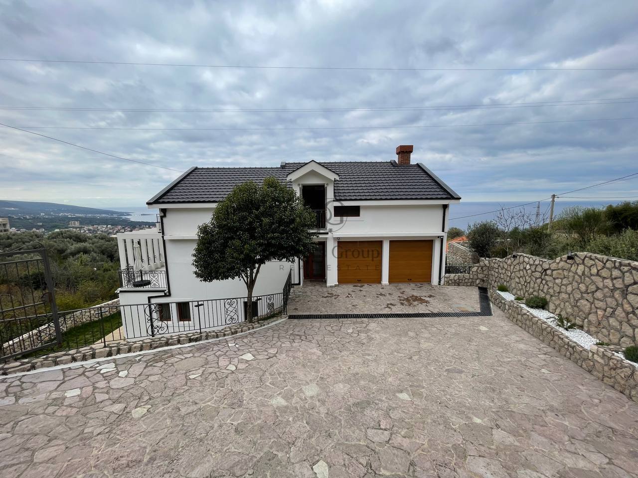 Vila sa panoramskim pogledom na more na prodaju - Dobra Voda, Crna Gora