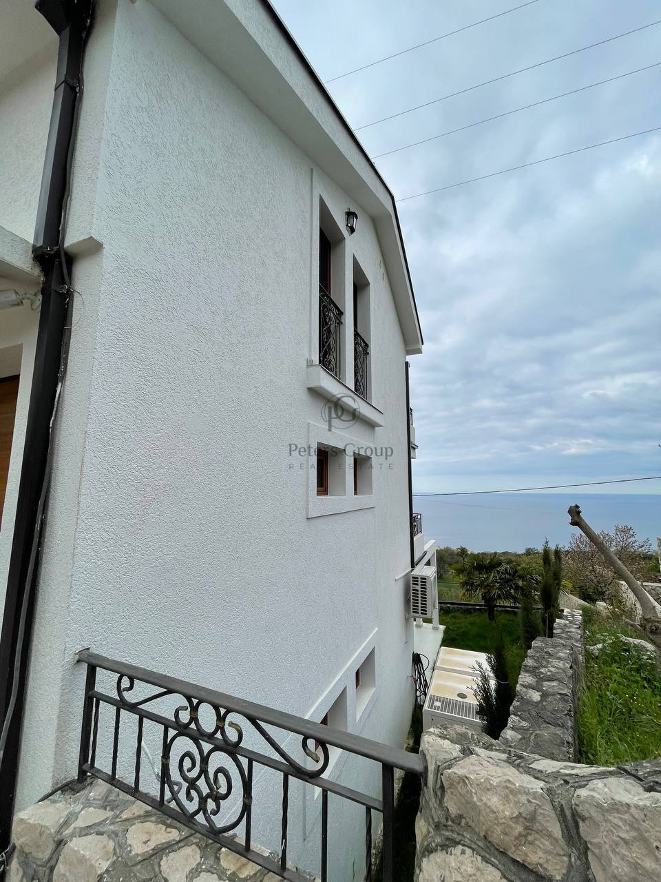 Vila sa panoramskim pogledom na more na prodaju - Dobra Voda, Crna Gora