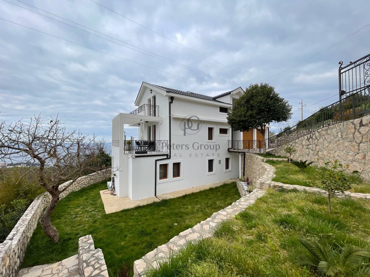Vila sa panoramskim pogledom na more na prodaju - Dobra Voda, Crna Gora