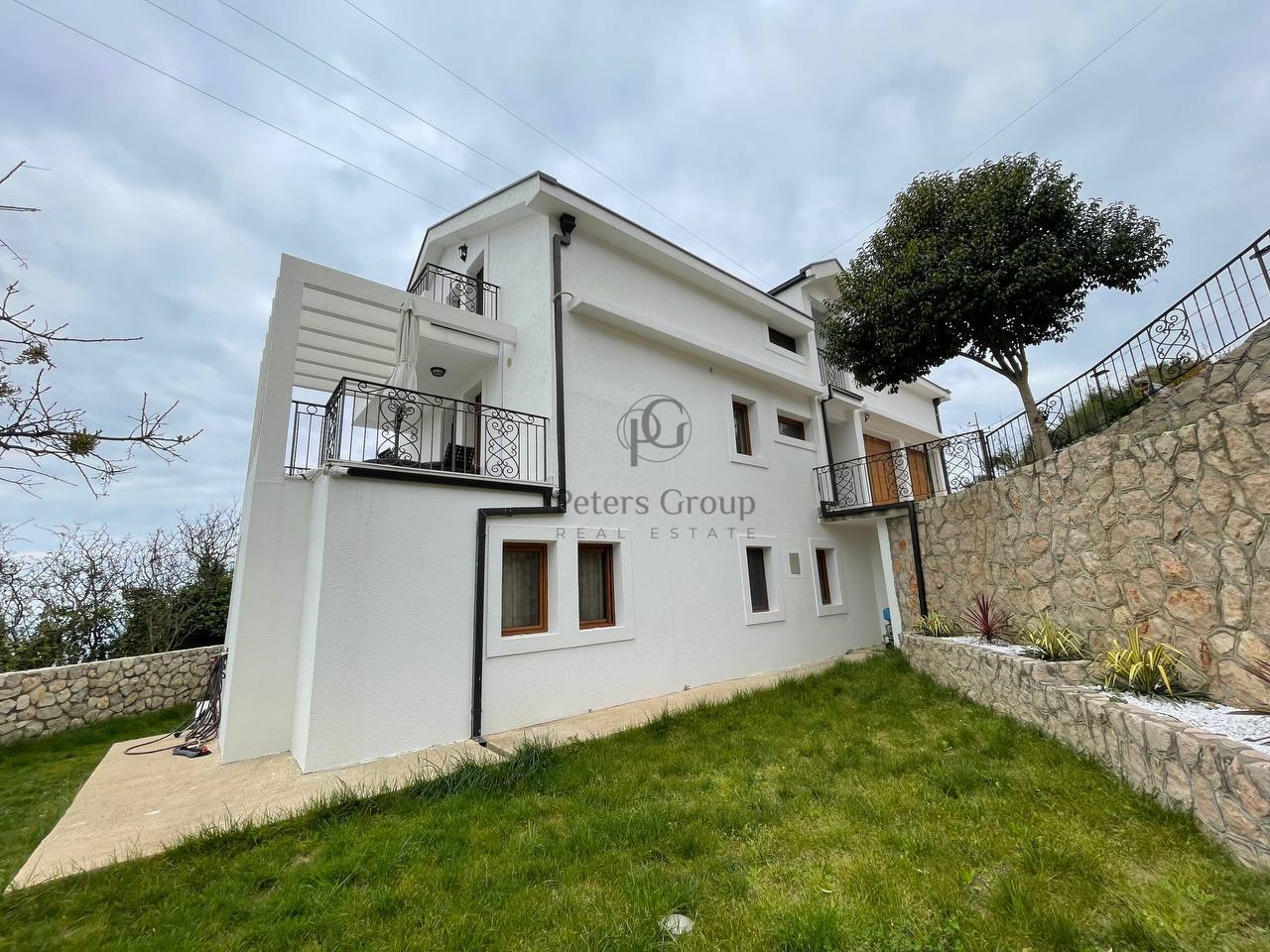 Vila sa panoramskim pogledom na more na prodaju - Dobra Voda, Crna Gora