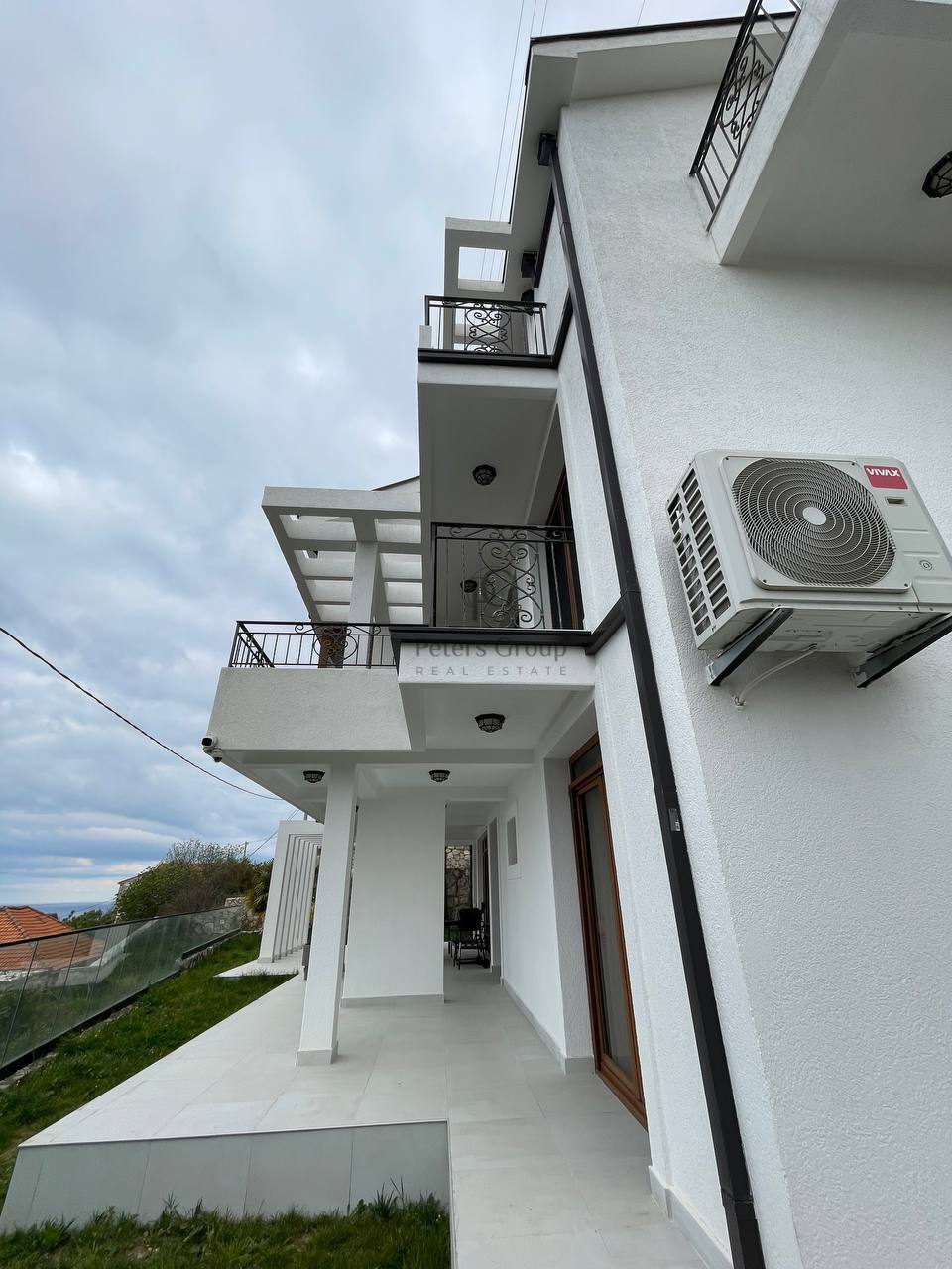 Vila sa panoramskim pogledom na more na prodaju - Dobra Voda, Crna Gora