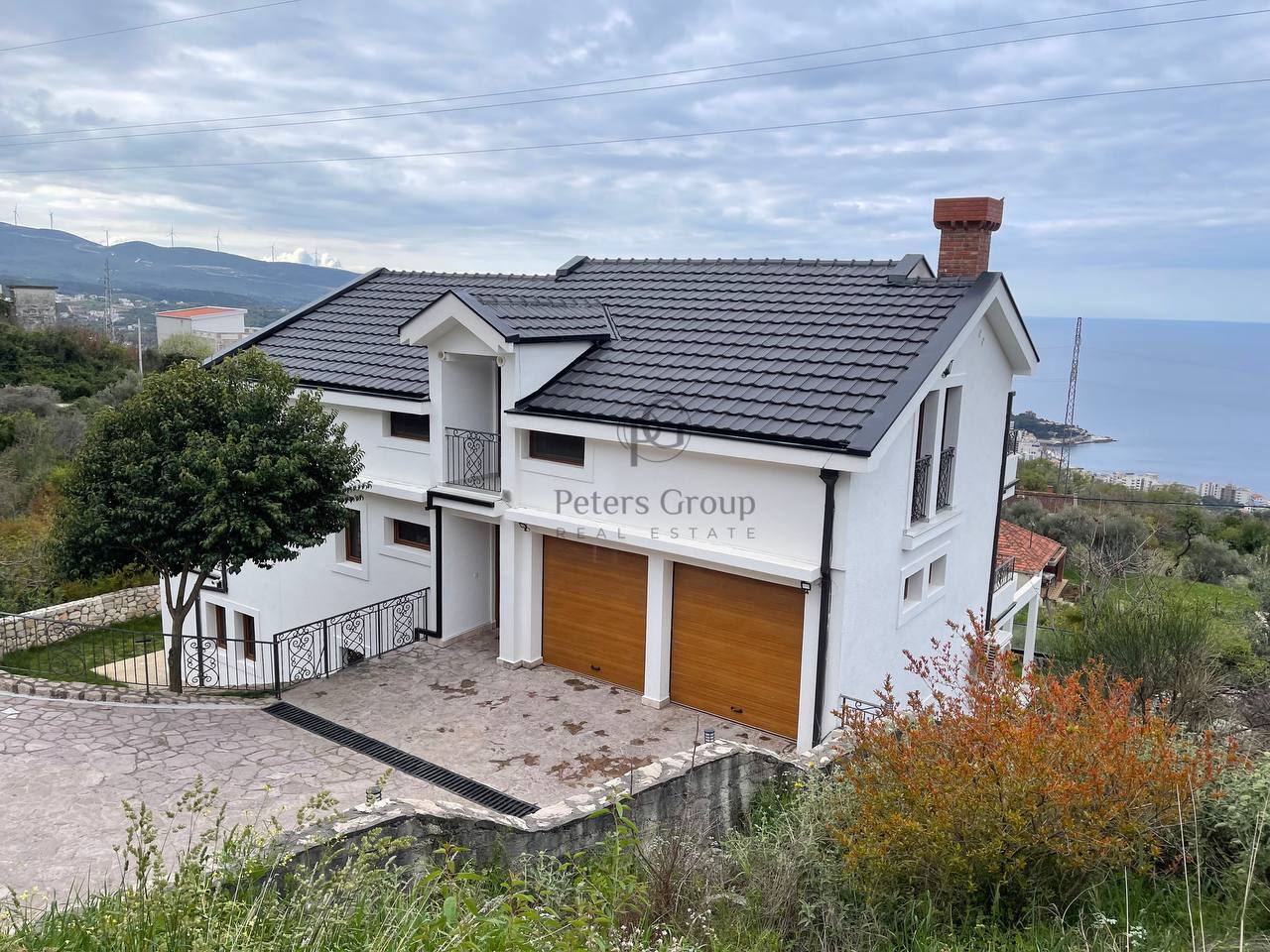Vila sa panoramskim pogledom na more na prodaju - Dobra Voda, Crna Gora