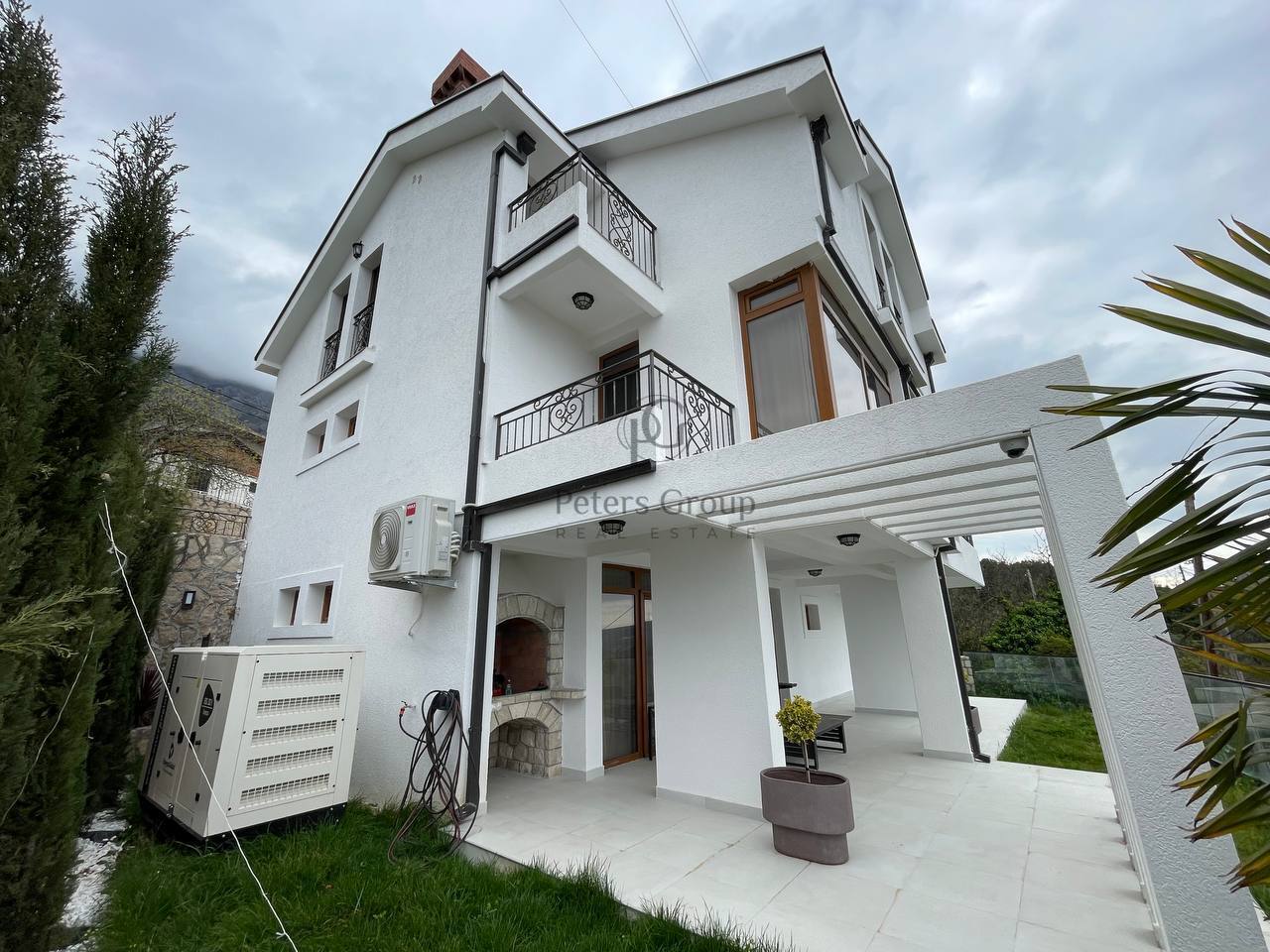 Vila sa panoramskim pogledom na more na prodaju - Dobra Voda, Crna Gora