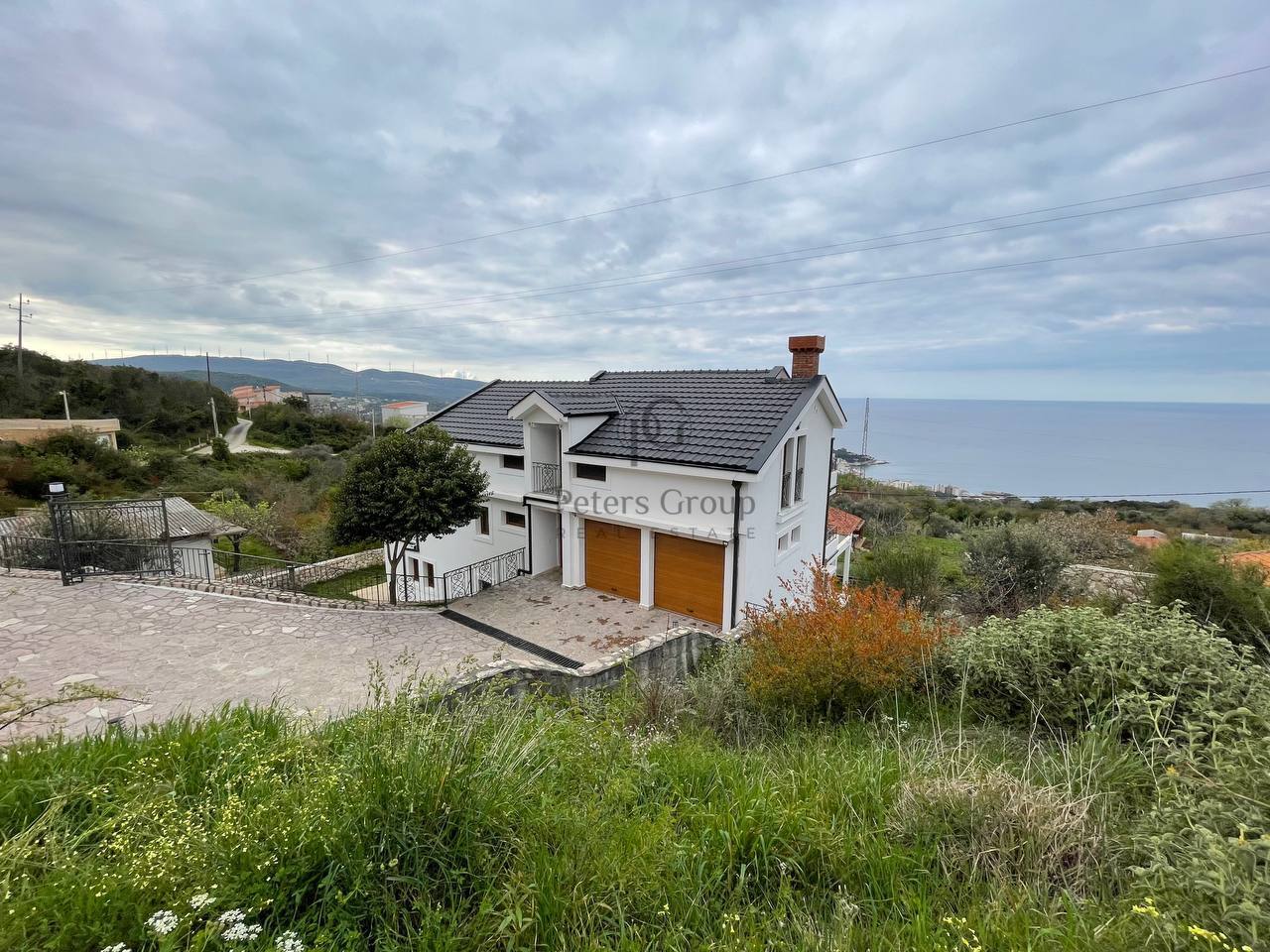 Vila sa panoramskim pogledom na more na prodaju - Dobra Voda, Crna Gora