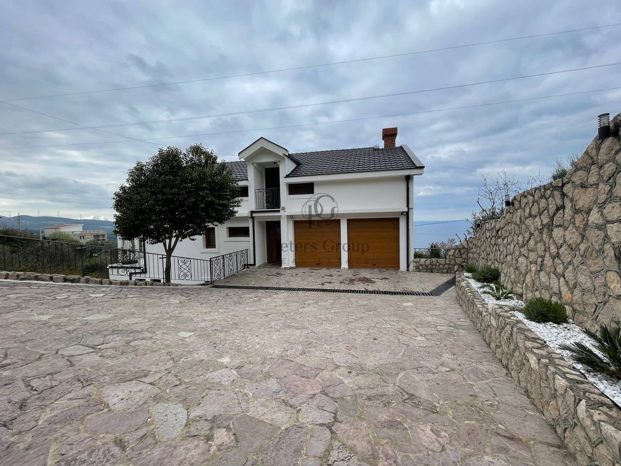 Vila sa panoramskim pogledom na more na prodaju - Dobra Voda, Crna Gora