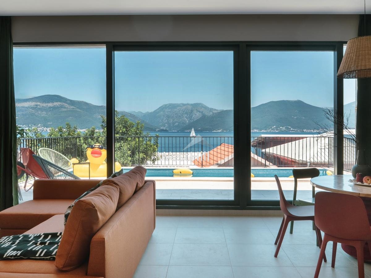 Villa mit Pool in zweiter Meereslinie bei Krasici