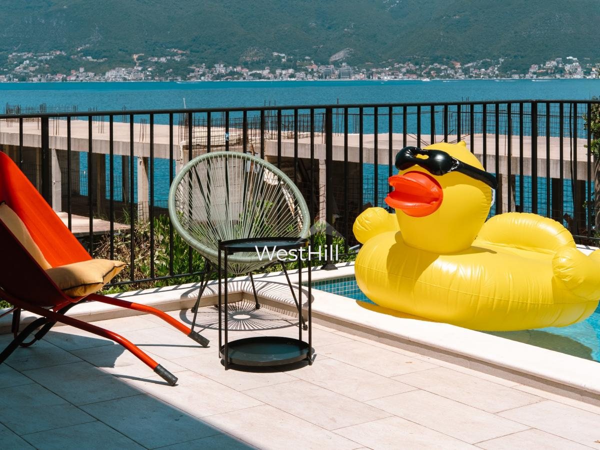 Villa mit Pool in zweiter Meereslinie bei Krasici