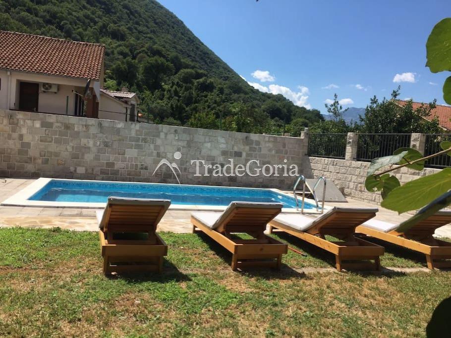 Villa Jasmine in Stoliv (Kotor Bay)