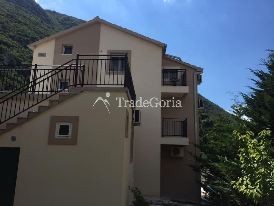 Villa Jasmine in Stoliv (Kotor Bay)