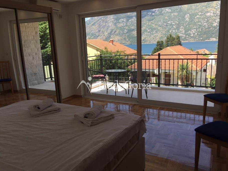Villa Jasmine in Stoliv (Kotor Bay)