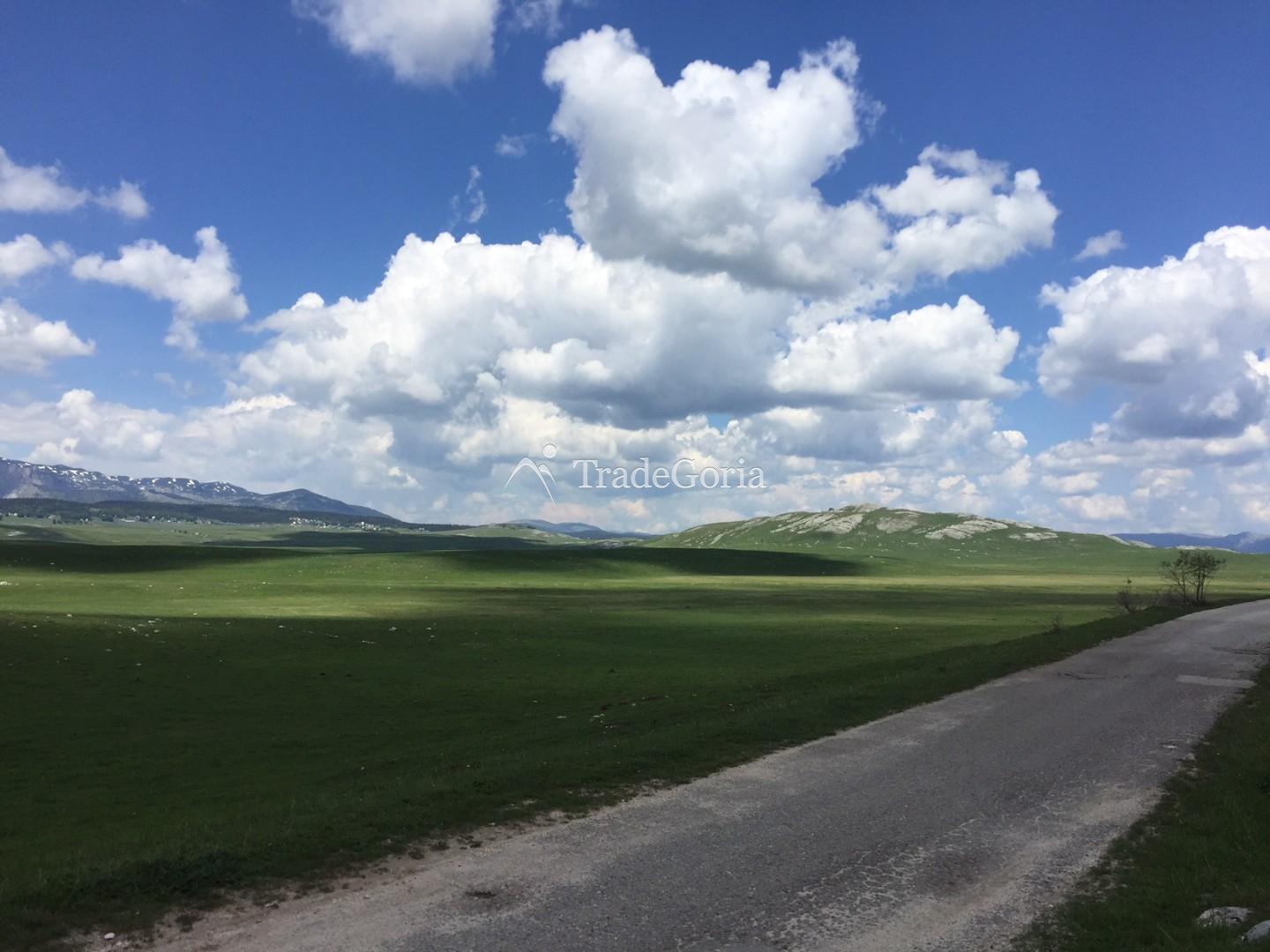 Grundstücke in Zabljak in der Nähe des Vrazje-Sees