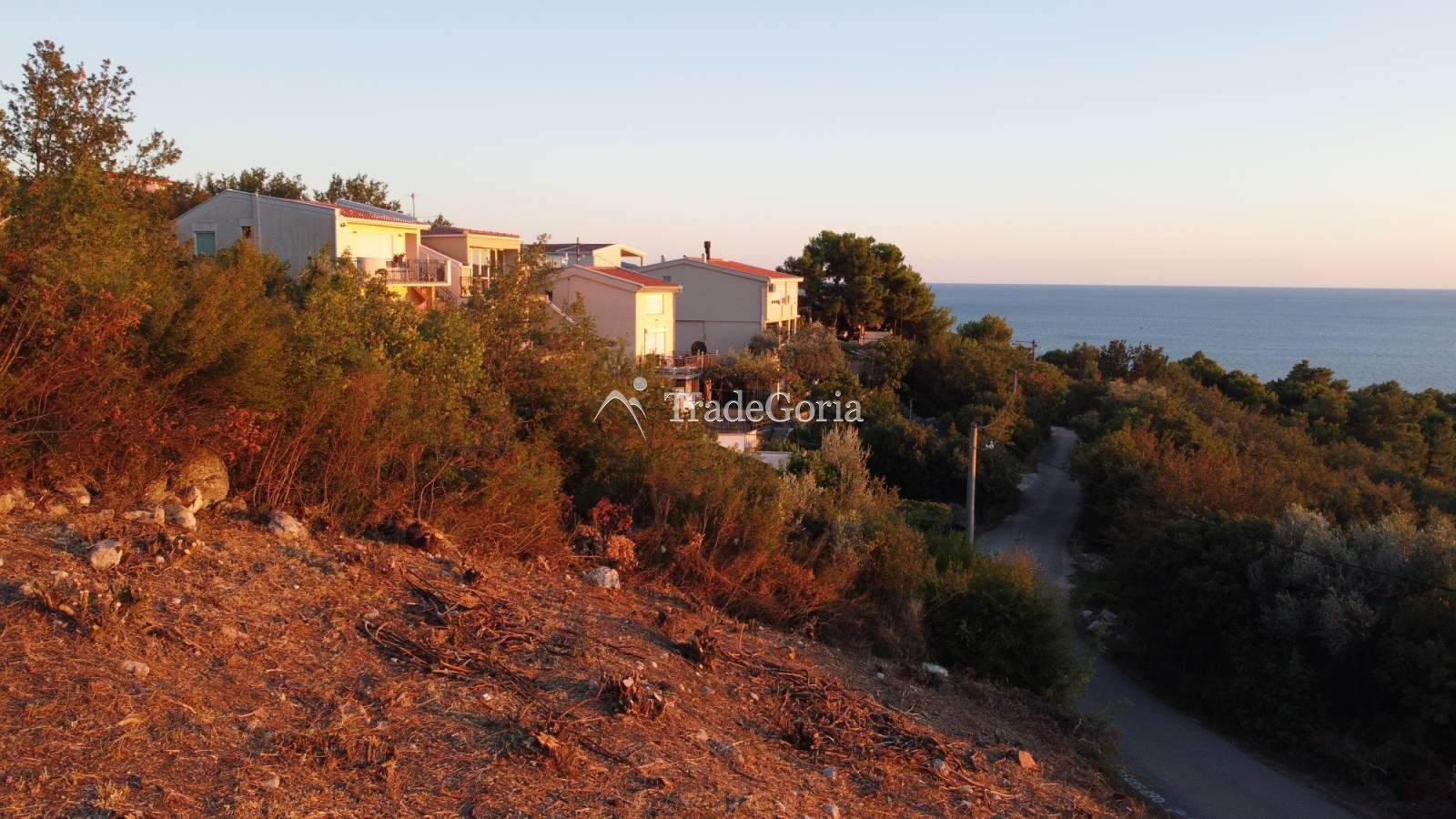 Land plot with sea view in Sutomore near the beach